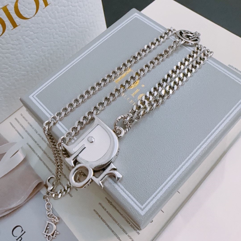 chr1st1an D10r necklaces